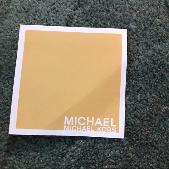 Micheal Kors Vintage Genuine Leather Shoulder Bag Mustard Yellow/Silver Hardware - Picture 13 of 14